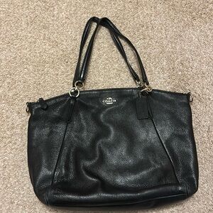 Black leather Coach bag in excellent condition.
